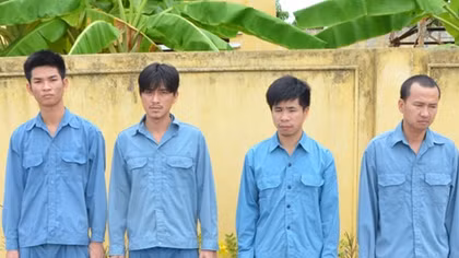 Khởi tố 4 đối tượng bắt giữ người trái pháp luật