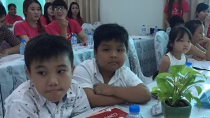 Hỗ trợ cô dâu Việt và con lai hồi hương