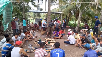 Triệt phá sòng bạc, tạm giữ trên 300 triệu đồng