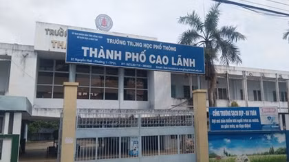 Đồng Tháp kỷ luật nữ giáo viên lạm thu tiền học sinh
