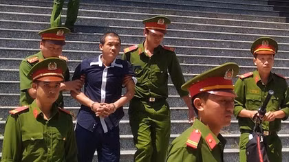 Tử hình kẻ cướp tài sản và hiếp dâm trẻ em