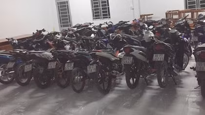 Giải tán hàng trăm thanh niên tụ tập gần khu vực cầu Cần Thơ