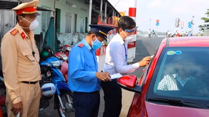Trà Vinh tăng cường kiểm tra y tế tại các chốt phòng ngừa dịch bệnh 