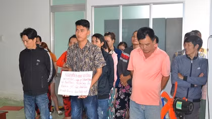 6 “quý bà” đánh bạc ở Gò Công bị khởi tố