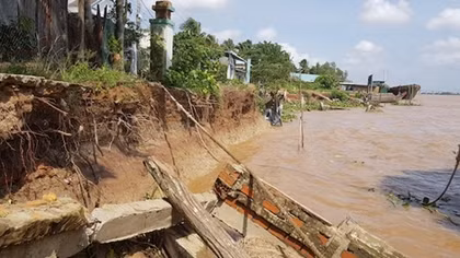 Mỗi năm có hơn 300 người chết và mất tích do thiên tai