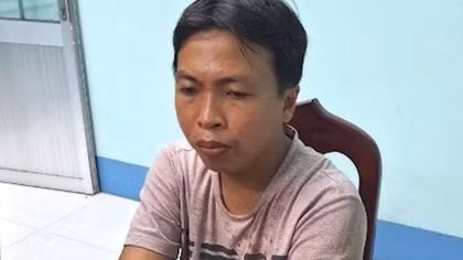 Gã đàn ông gọi điện cho anh rể nói đã giết vợ và con