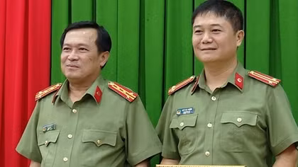 Trao giấy khen cho các tập thể và cá nhân điều tra khám phá vụ lừa đảo chiếm đoạt tài sản