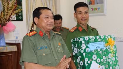 Công an Cần Thơ, Trà Vinh trao nhà nghĩa tình đồng đội, mái ấm tình thương