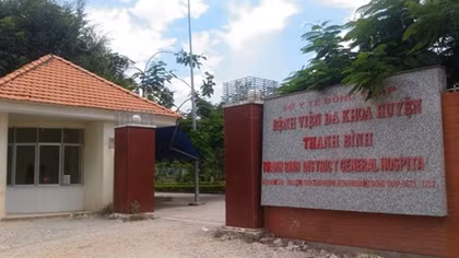 Giám đốc bệnh viện bổ nhiệm “thần tốc” con trai làm phó khoa
