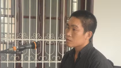 Cha dượng nhiều năm hiếp dâm hai con riêng của vợ
