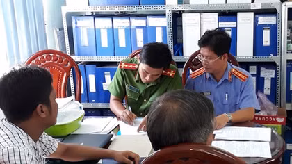 Bắt giam hai cán bộ Sở Tài nguyên và Môi trường gây thất thoát tiền tỷ