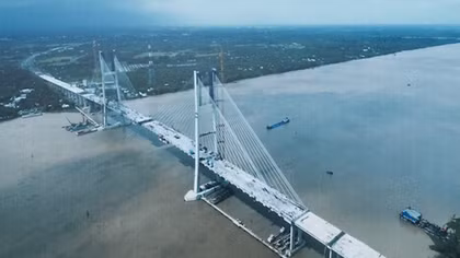 Hợp long cầu Cao Lãnh, nối hai bờ sông Tiền