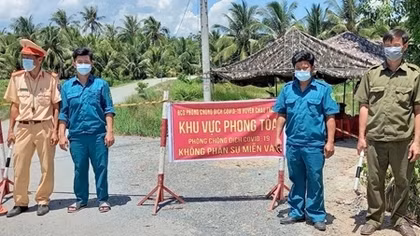 Hàng loạt cán bộ ở Trà Vinh bị đình chỉ công tác vì lơ là chống dịch
