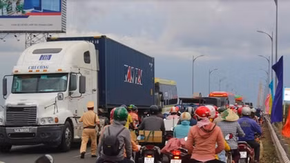 Cầu Rạch Miễu, phà Đình Khao kẹt cứng trong ngày nghỉ lễ thứ hai