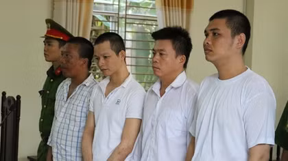 4 tên chuyên gây mê phụ nữ rồi cướp vàng lãnh 74 năm tù