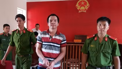 Thương lái đá gà thua hết tiền rồi tung tin bị cướp