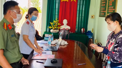 Hai người ở Đồng Tháp bị xử phạt vì tung tin "nhảm" trên mạng