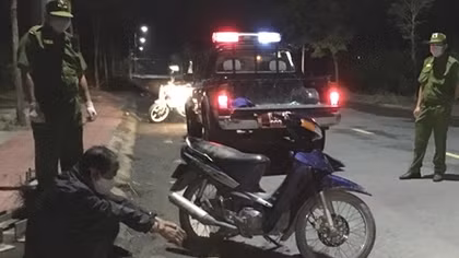 Tên trộm nguy hiểm chống trả Cảnh sát 113