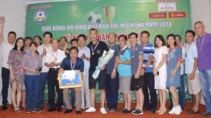 Giải Bóng đá Báo chí mở rộng kỷ niệm 6 năm thành lập CLB Liên quân Báo chí tại Cần Thơ