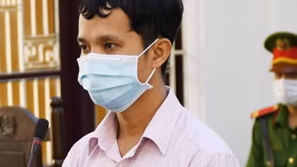 Kẻ đồi bại xâm hại con chủ quán ăn lĩnh 15 năm tù