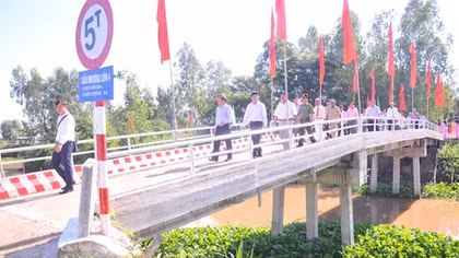 Khánh thành cầu Mương Lớn 4, nối liền niềm vui hai vàm kênh