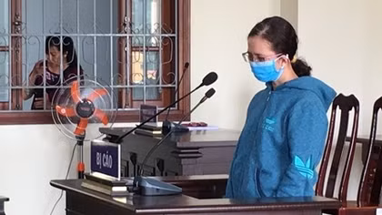 Nữ nhân viên tham ô gần 1 tỷ, lãnh 8 năm tù 