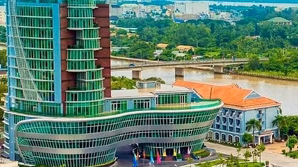Cần Thơ phong tỏa khách sạn Ninh Kiều Riverside