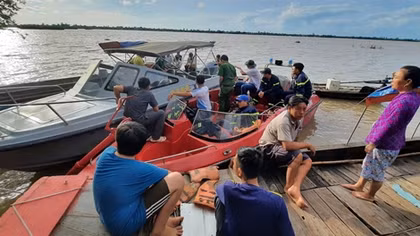 Tìm kiếm nam thanh niên mất tích khi câu cá trên sông