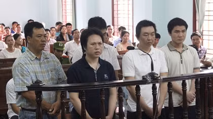 Diễn biến phiên tòa xét xử "bộ sậu" thanh tra giao thông nhận hối lộ