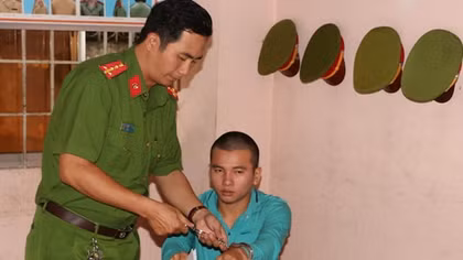 Nam thanh niên dụ dỗ nhiều lần “yêu” nữ sinh lớp 7