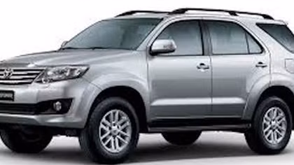 Nam thanh niên thuê ôtô 7 chỗ tự lái rồi tháo định vị chiếm đoạt