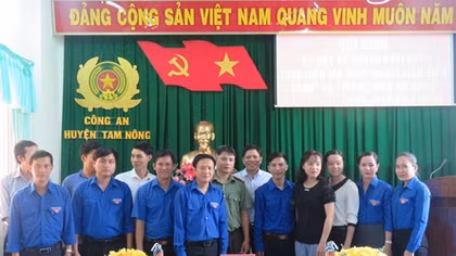 Ký kết thực hiện mô hình “Người giáo viên Công an nhân dân”