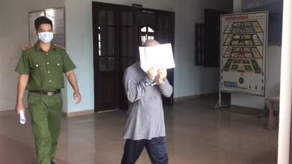 Kẻ hiếp dâm trẻ em lãnh án 6 năm tù
