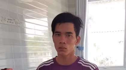 Trộm túi tiền sau khi tham gia lễ an táng