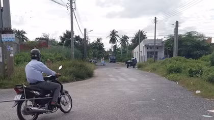 Nam thanh niên bị chém gục trước nhà cha vợ
