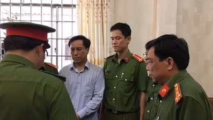 Khởi tố nguyên Chủ tịch, Phó chủ tịch UBND TP Trà Vinh