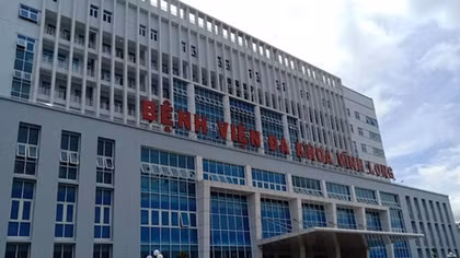 Nhảy từ lầu 7, một bệnh nhân tử vong