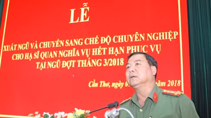Tổ chức lễ xuất ngũ cho các chiến sỹ là công dân phục vụ có thời hạn trong CAND 