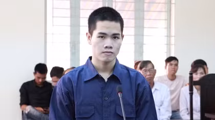 Thuê phòng trọ sống cùng bé gái 15 tuổi, lãnh 18 tháng tù