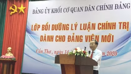 Cần Thơ khai giảng lớp bồi dưỡng chính trị dành cho đảng viên mới