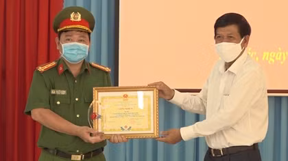 UBND TP Sa Đéc khen thưởng tập thể, cá nhân có thành tích phòng chống dịch 