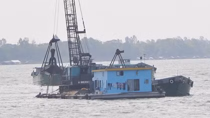 “Đại công trường” rầm rập khai thác cát trên sông Tiền
