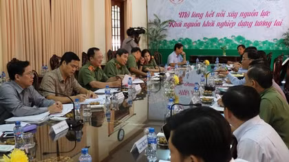 Phát triển thi đua cần phải giữ gìn bản sắc của Đồng Tháp
