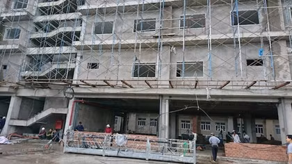 Ngã từ tầng 5 công trình bệnh viện, nam công nhân tử vong