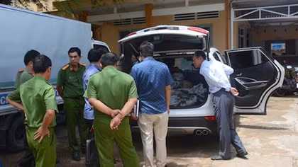 Gây tai nạn rồi bỏ trốn, kéo thi thể nạn nhân dưới gầm ôtô gần 50km