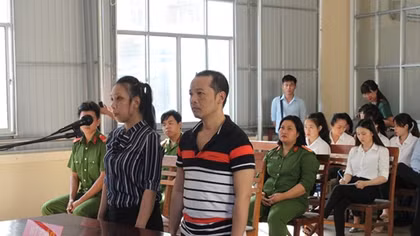 Hoãn phiên toà xét xử nữ nhà báo bị cáo buộc lừa đảo chiếm đoạt 280 triệu đồng