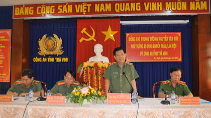 Lãnh đạo Bộ Công an thăm và làm việc tại Công an Trà Vinh và Trại giam Châu Bình