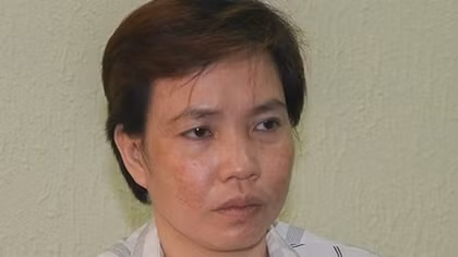 Mang tiền giả đi mua vé số