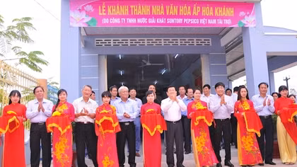 Nguyên Chủ tịch nước Trương Tấn Sang trao tặng nhà văn hoá tại Đồng Tháp