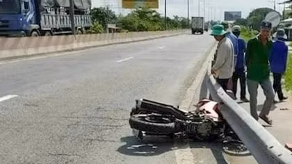 Xe tải tông chết người rồi bỏ trốn